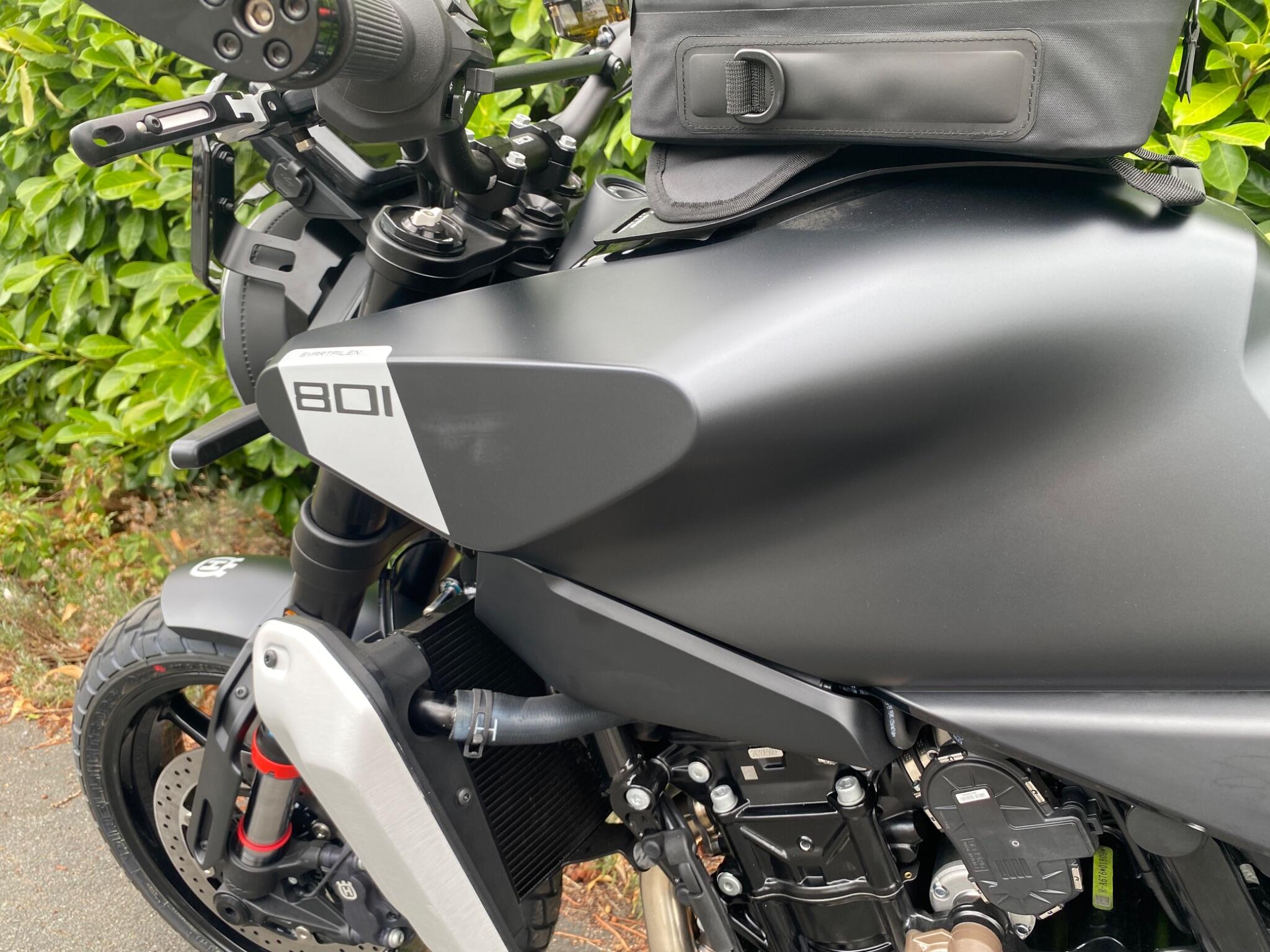 Husqvarna Svartpilen 801